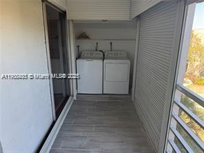 Photo - 3571 Inverrary Dr Unit 403