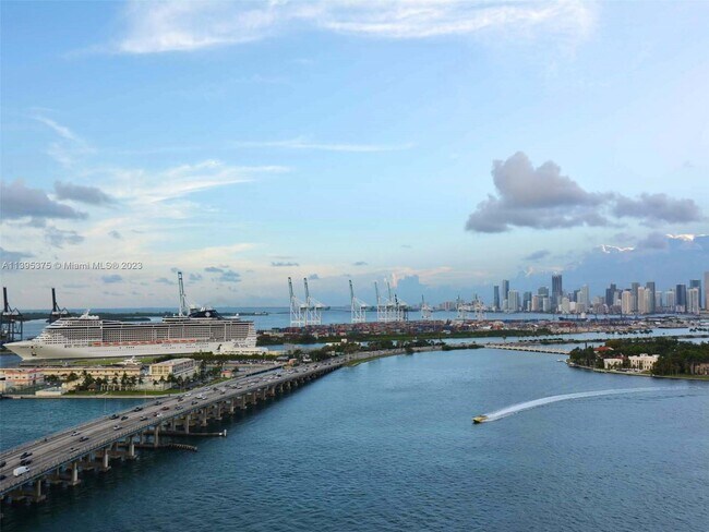 Photo - 540 West Ave Unidad 2114