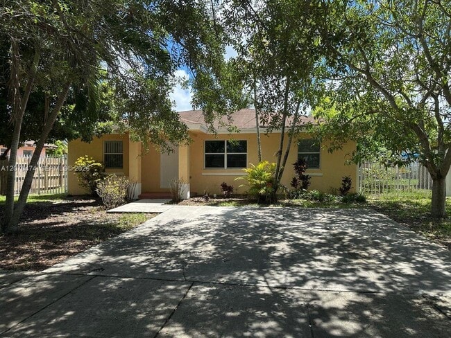 Building Photo - 14152 SW 288th Terrace