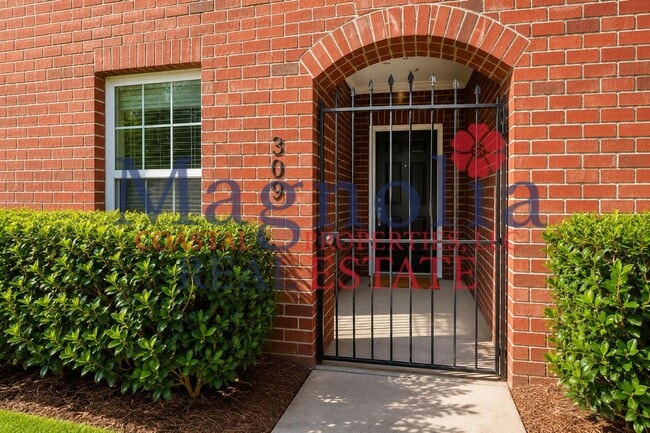 Photo - 2 Bedroom, 2.5 Bathrooms Townhome in the Heart of Savannah's Southside