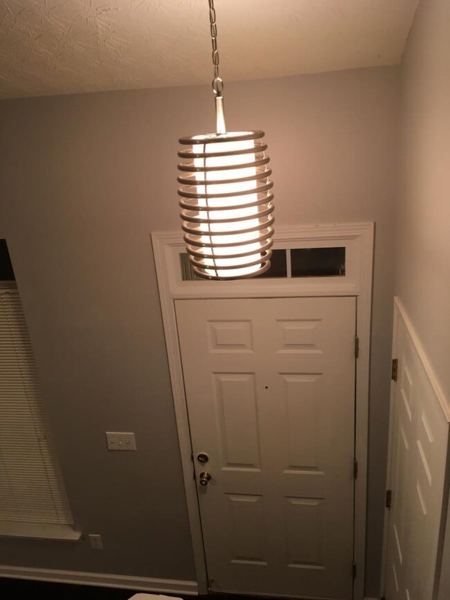 Photo - 1465 Gates Cir SE