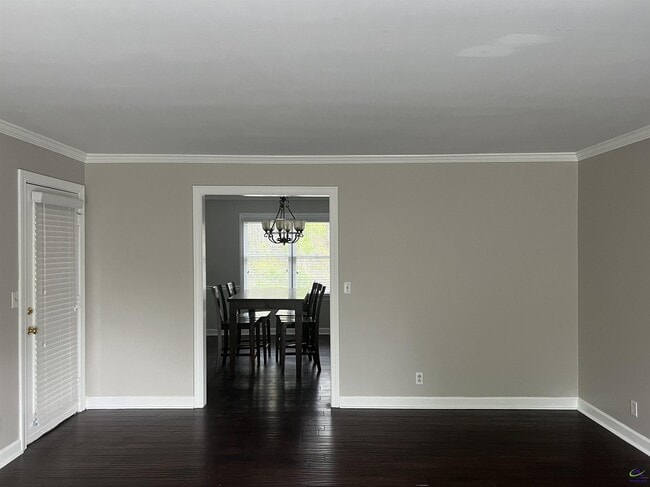 Photo - 492 River N Blvd