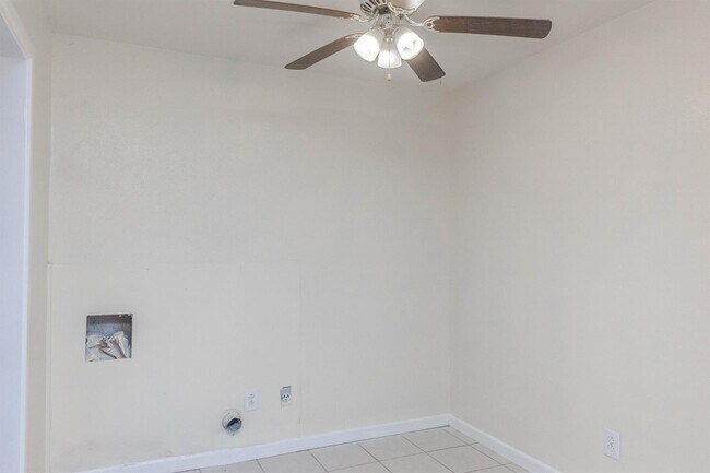 Photo - 3221 33rd St