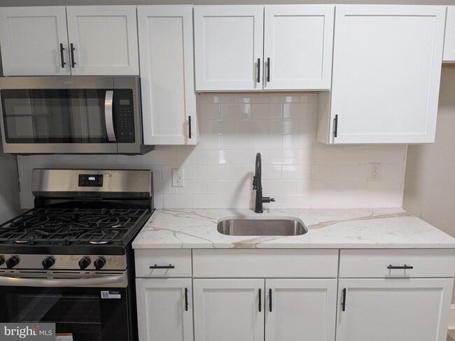 Building Photo - 1261 CHASE