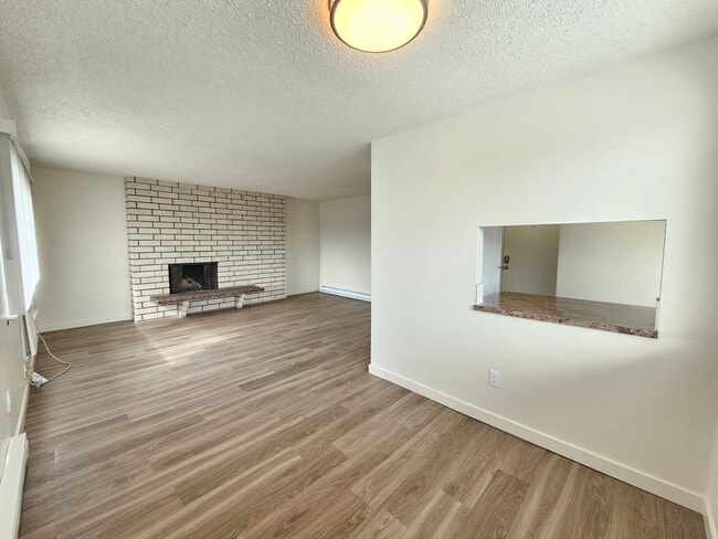 Photo - 2319 E 29th Ave Unidad 2325