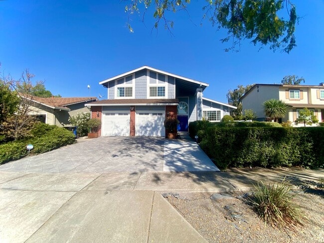 Building Photo - Elegant Fremont Weibel Home with Fruit-Fil...