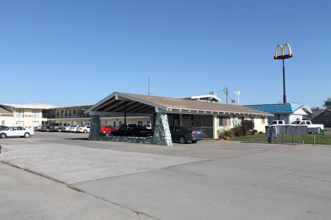 Photo - 112 E Cherry St