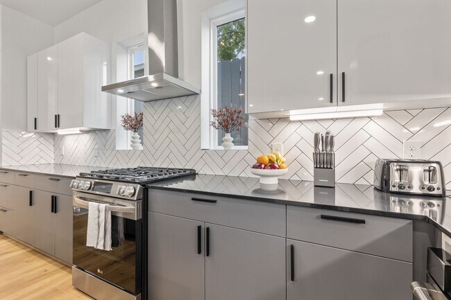 Photo - 5502 Texas St