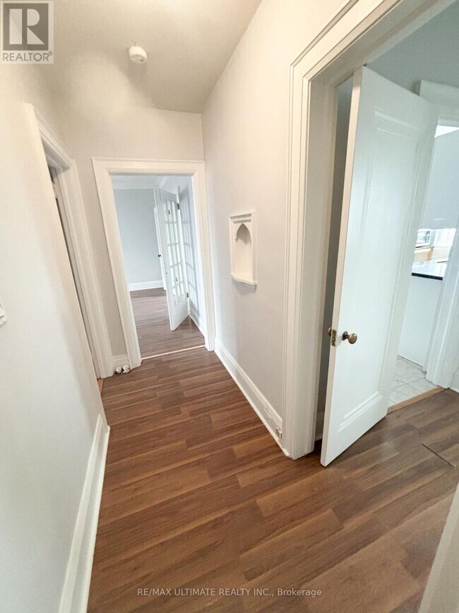 Photo - 20 Roselawn Ave Unité 11