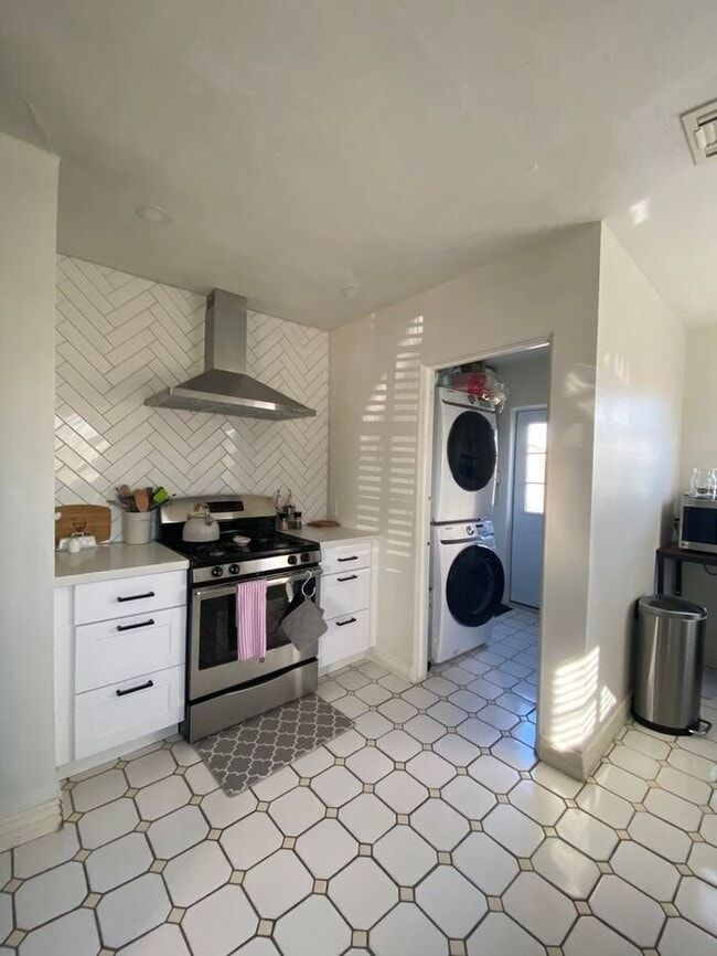 Gorgeous 3 bedroom 1 bath in Historic Coro... - Gorgeous 3 bedroom 1 bath in Historic Coro... House