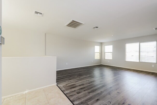 Photo - 862 W Calle Arroyo Norte