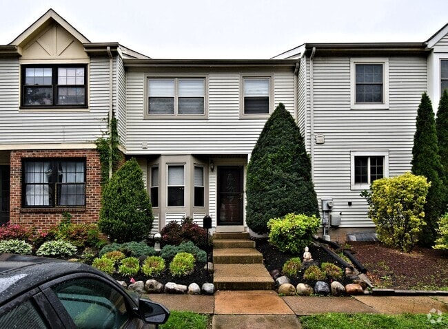 Building Photo - 3BR Townhome (Tapestry) with COUNCIL ROCK ...