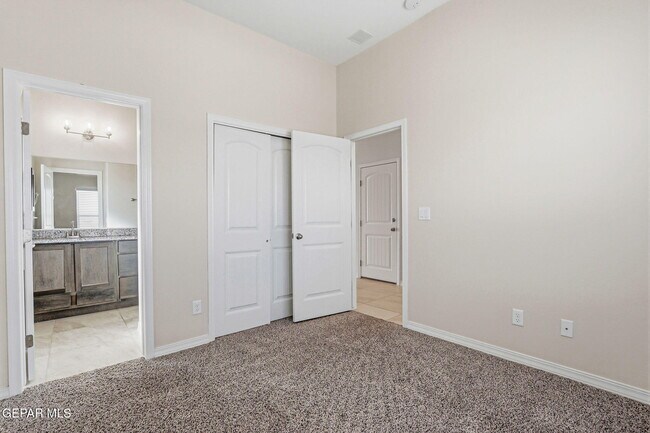 Photo - 904 Keenland Ave