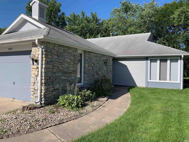 Building Photo - 4423 Brookshire Cir Rental