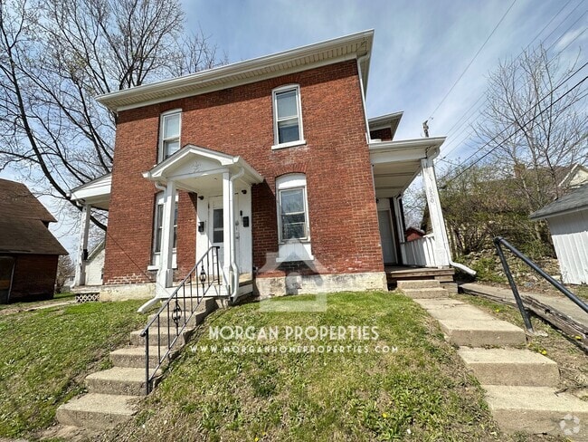 Building Photo - 820 W Howard St Rental