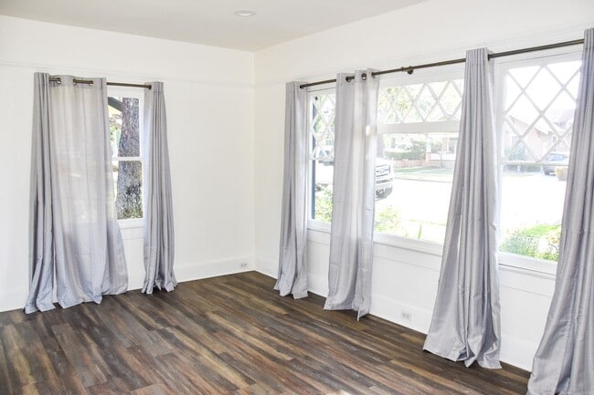 Photo - Grand (384-394) South Unidad Grand (394) South