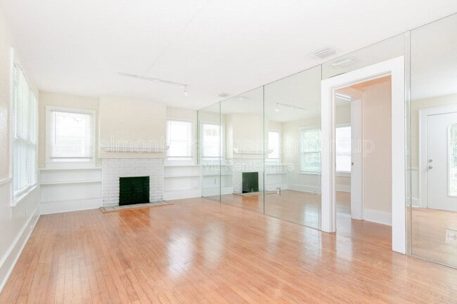 Photo - 1313 Buckingham Rd