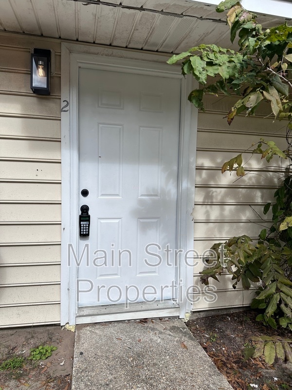 Building Photo - 7002 Lanier Dr Unit 2