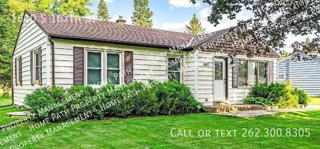 Photo - 1610 S 167th St House