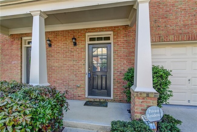 Photo - 1754 Oak Brook Ln NW