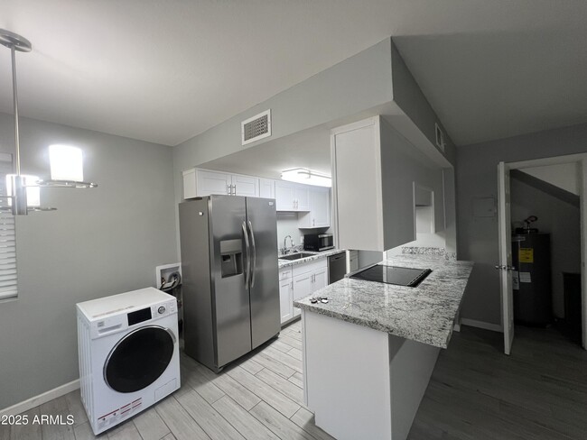 Photo - 4703 E Portland St