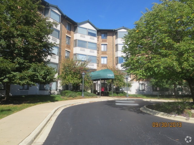 Building Photo - 470 Fawell Blvd Unit 211 Rental