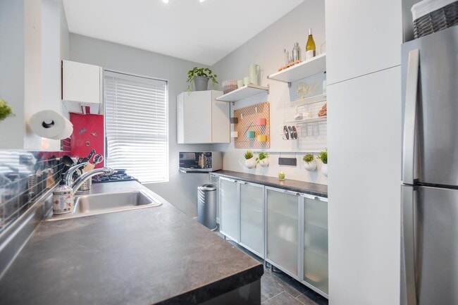 Building Photo - 148 37th St Unit D1