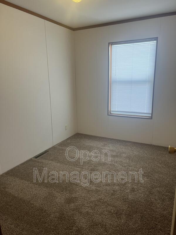 Photo - 3512 Kelly St