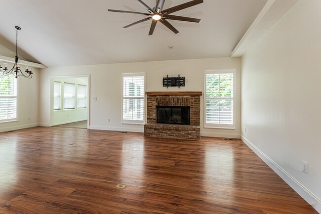 220 Konawa Ln