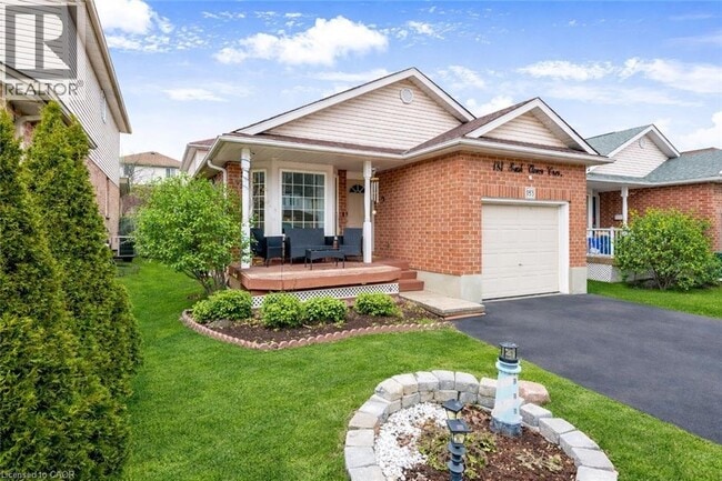Photo - 183 Bush Clover Crescent
