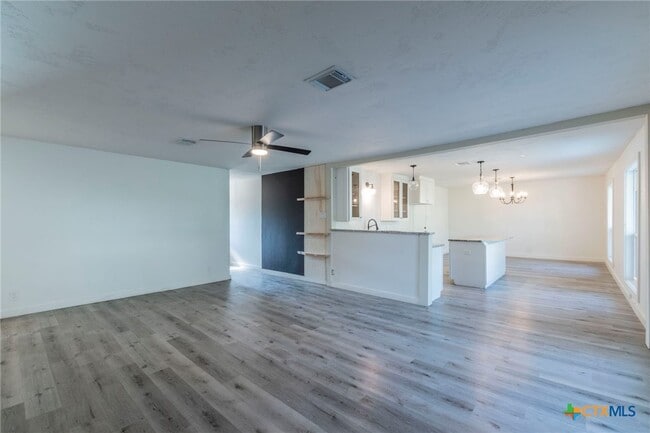 Photo - 4013 Valley View Dr