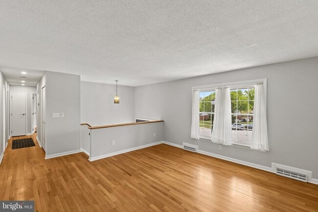 Photo - 8006 Woodhaven Ct