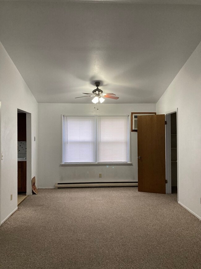 Building Photo - 327 M St Unit 4