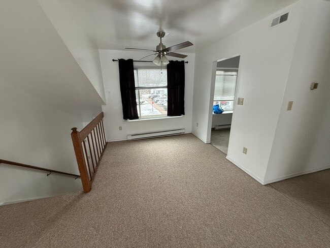 Fotografía del edificio - 96 Candlewood Dr