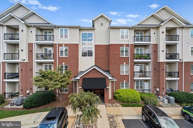 Building Photo - 1591 Spring Gate Dr. Unit 3311
