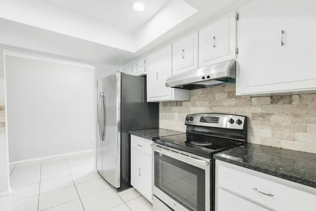 1303 Village Ct