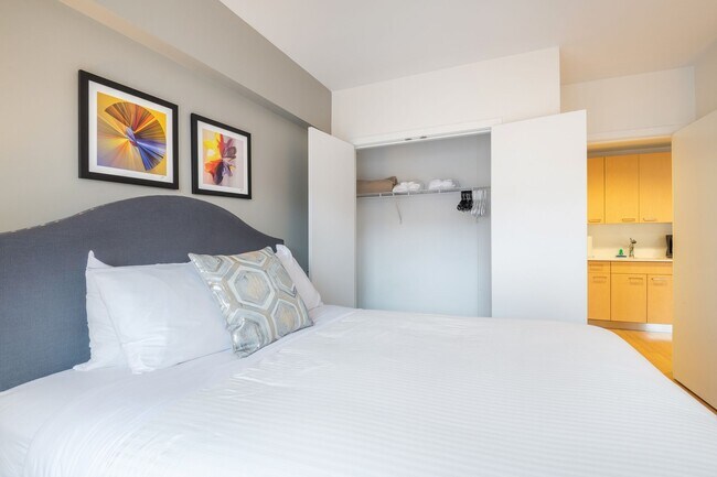 Photo - 1085 Boylston Street