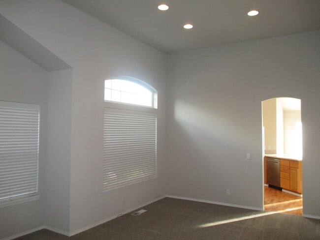 Photo - South Salem Home on Creekside Golf Course