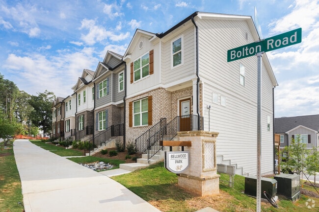 Building Photo - The Collection Bellwood Park