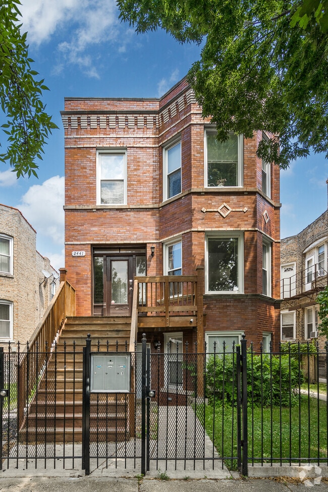 Building Photo - 2441 N Harding Ave Unit 2 Rental