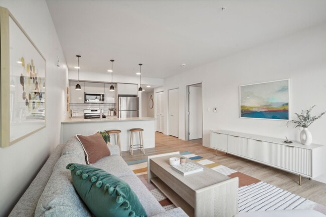 Photo - Splash Apartments