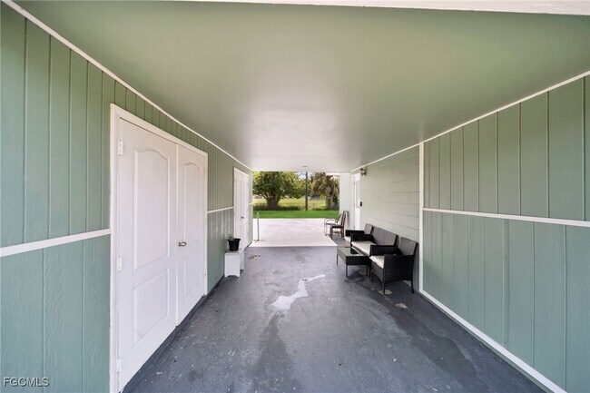 Photo - 102 Oleander Rd