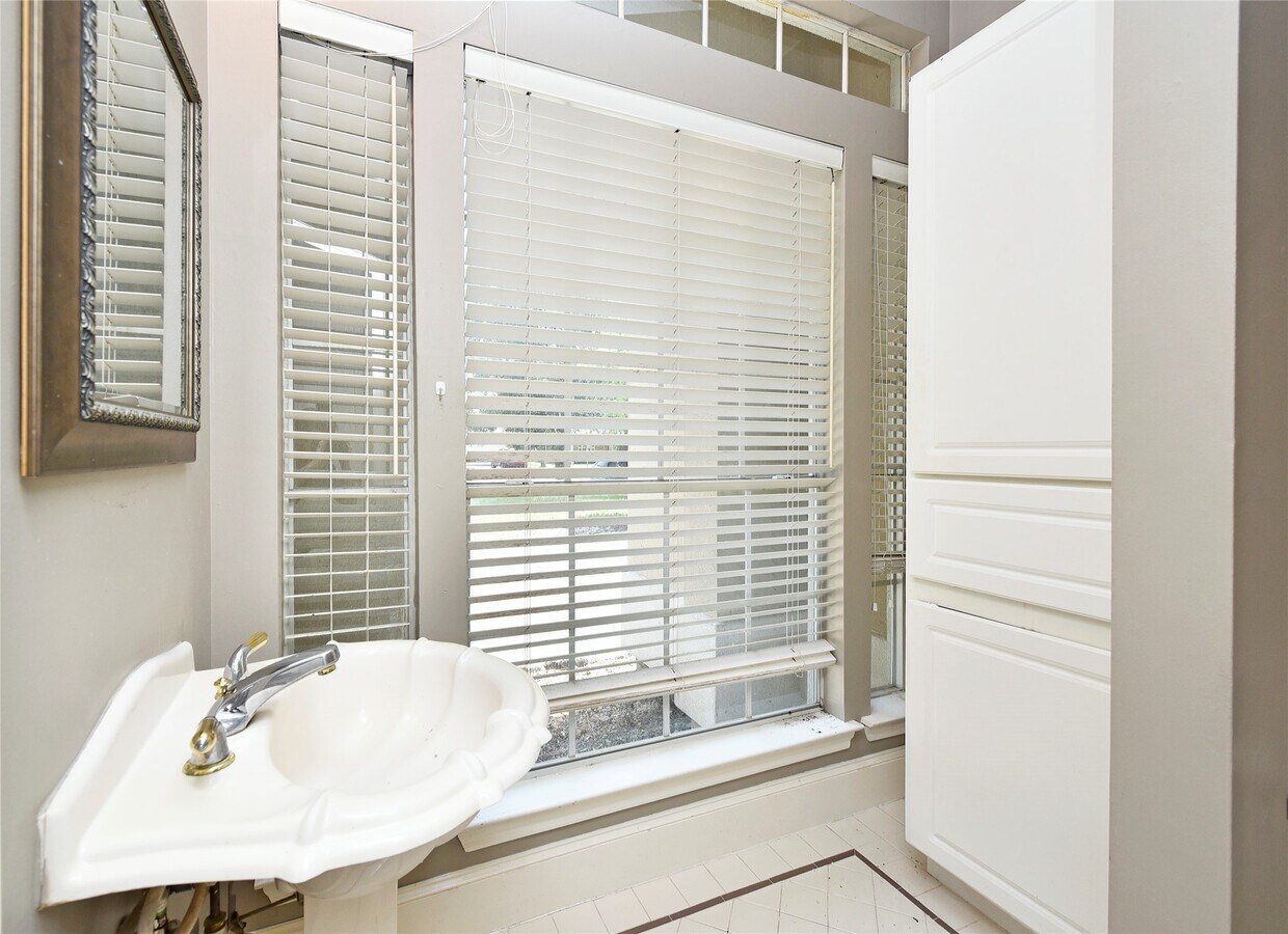 Photo - 5830 Hornwood Dr