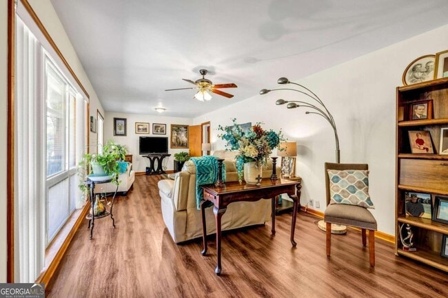 Photo - 250 New Hope Pl