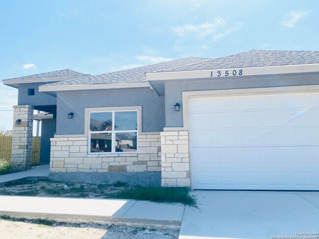 Photo - 13508 Cranbrook