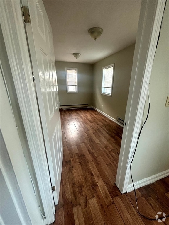 Building Photo - 66 Hillberg Ave Unit 1 Rental