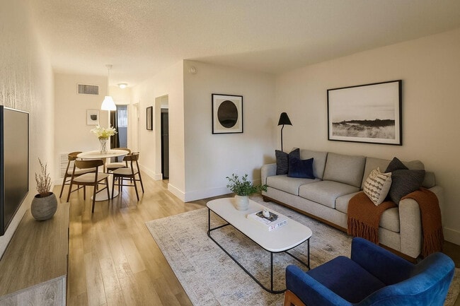 Photo - 344 SE 11th Ave Unit 3