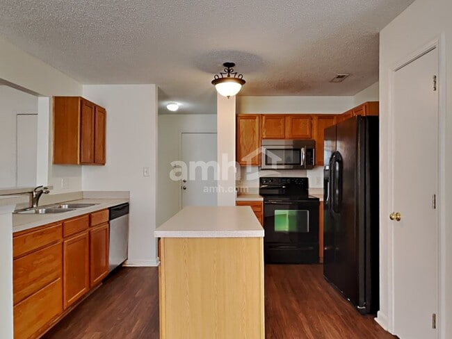 Photo - 160 Camforth Dr