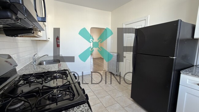 Photo - 917 Pembroke Ave