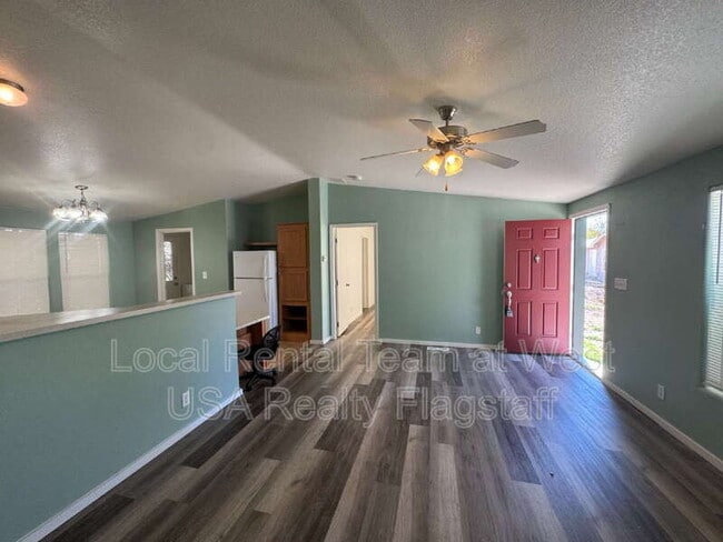 Photo - 405 W Phoenix Ave